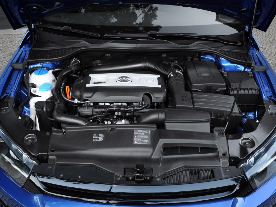  Volkswagen Scirocco 2008 года  (UK) (фото 2 из 28)